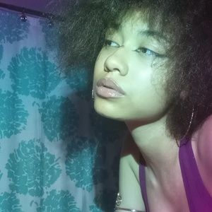 Meet your Posher, Tiffani